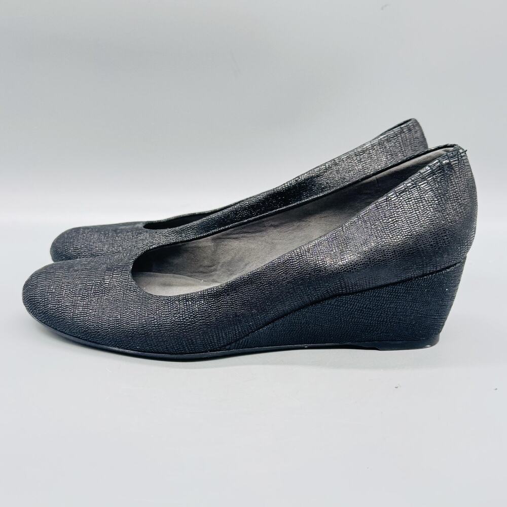 Stuart Weitzman Shoes Womens 9 Black Leather Wedge Pumps Round Toe Slip On - Picture 4 of 11